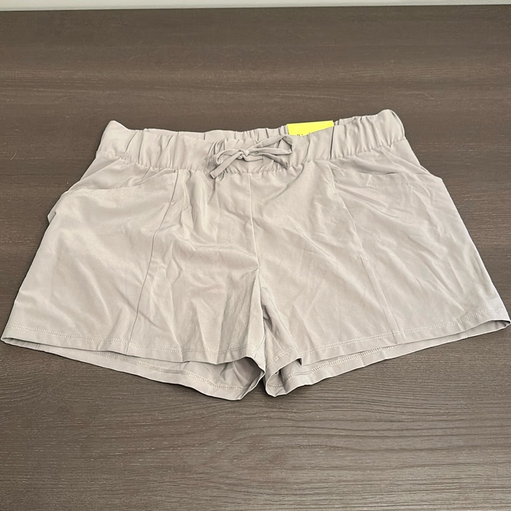 Women’s All-In-Motion Shorts